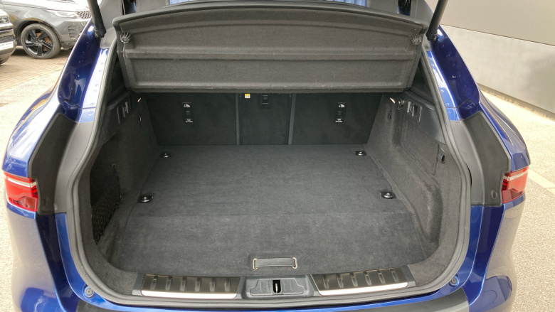 Jaguar F-Pace 2.0 P400e R-Dynamic SE 5dr Auto AWD Estate